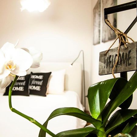 Suite Home Al Centro Di סאסארי מראה חיצוני תמונה