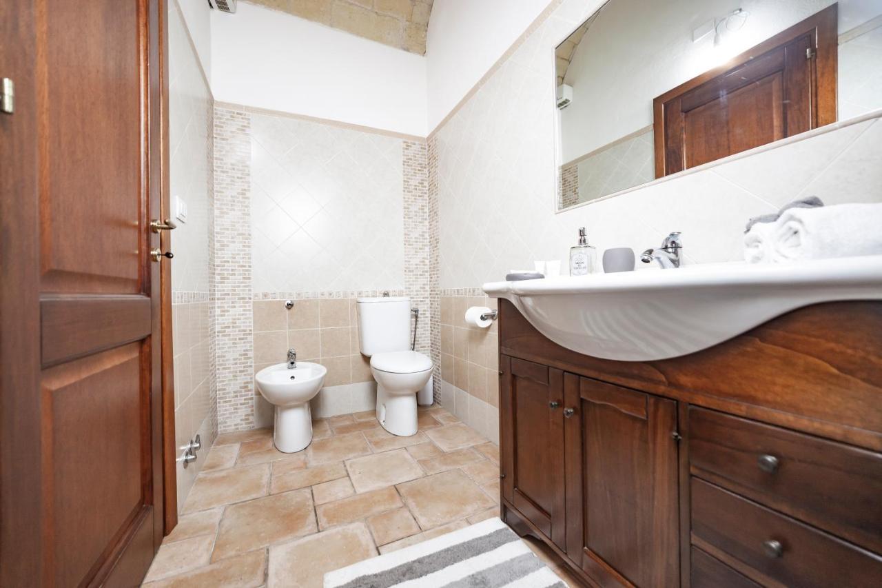 Suite Home Al Centro Di סאסארי מראה חיצוני תמונה