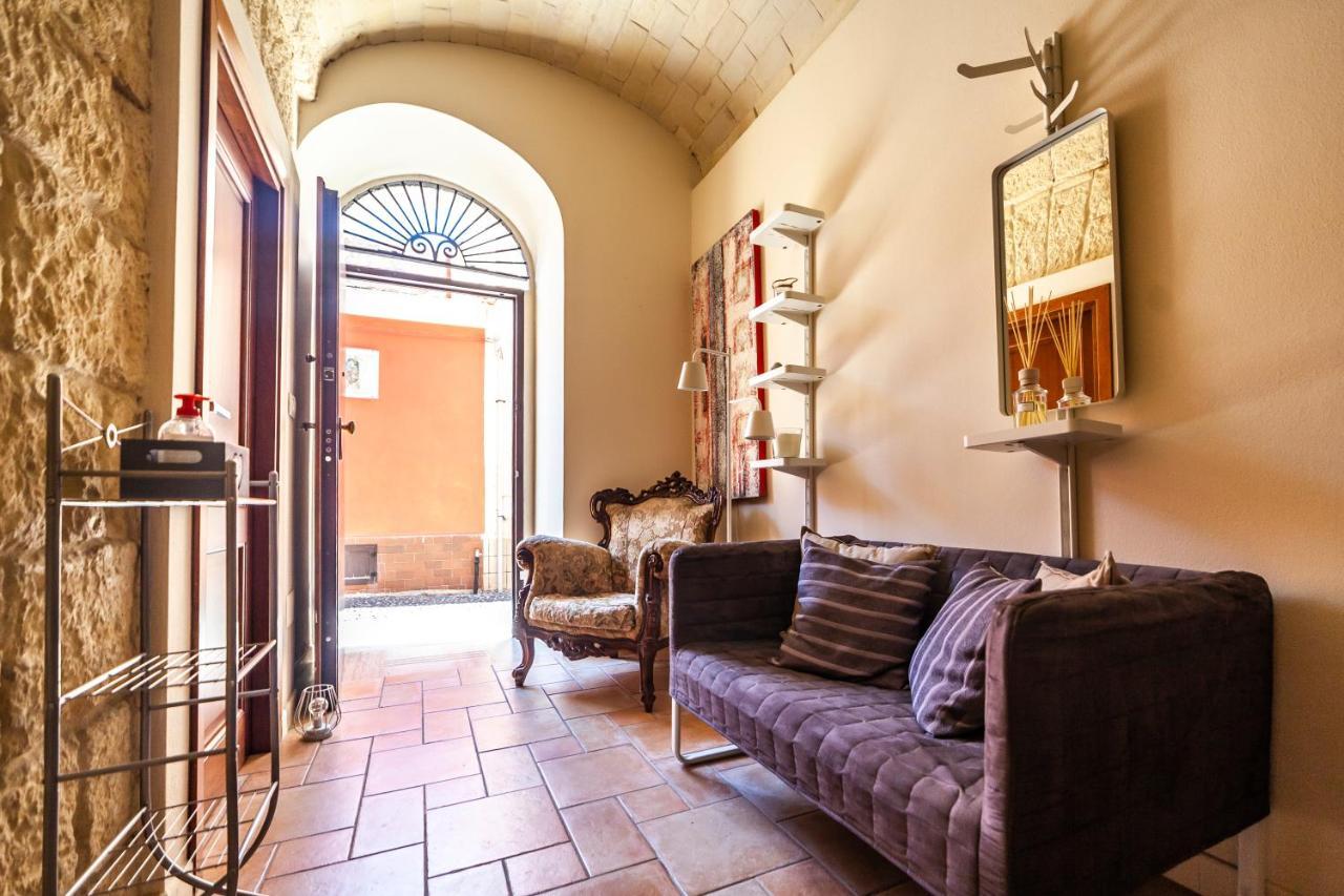 Suite Home Al Centro Di סאסארי מראה חיצוני תמונה