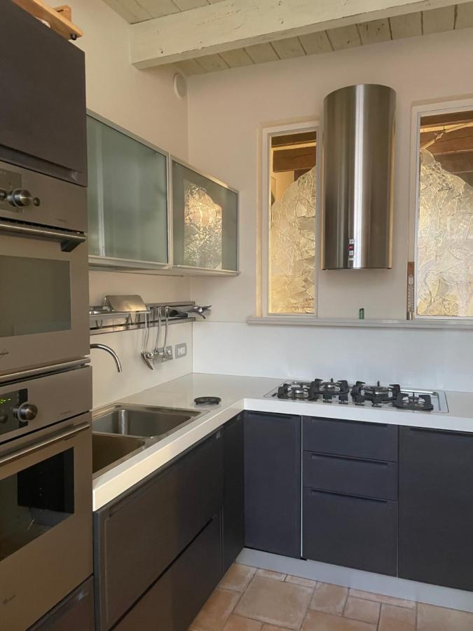 Suite Home Al Centro Di סאסארי מראה חיצוני תמונה